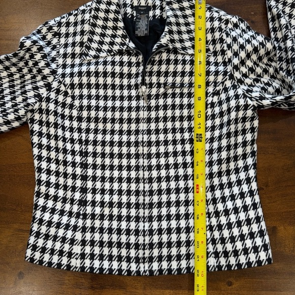 Haggar Women’s Black White Houndstooth 2 Pc Skirt Suit 8 Fringe Hem Zip Jacket - Picture 6 of 11